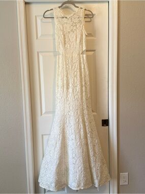 Xscape Size 2 Mermaid Wedding Dress Bridal Gown Lace Elegant Formal Fitted